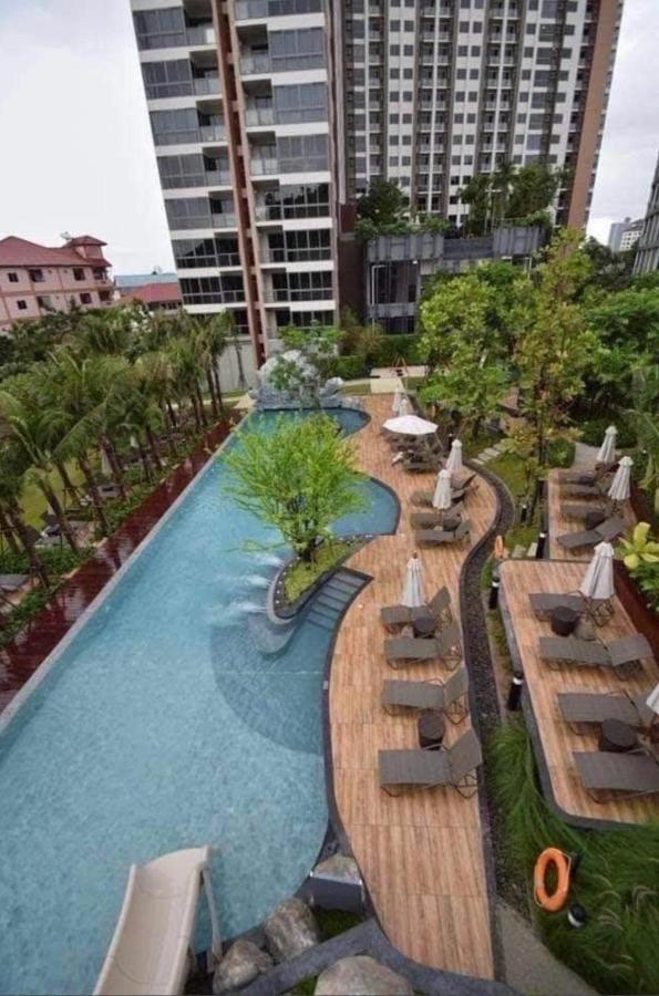 Unixx Condo Pattaya Near Walking Street Buitenkant foto