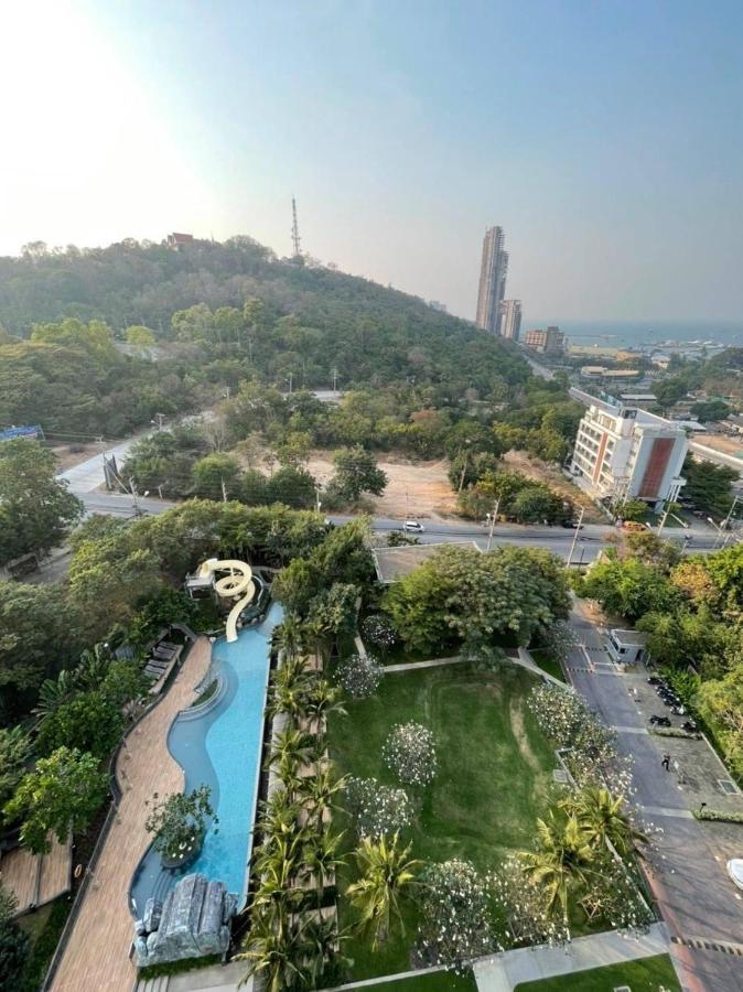 Unixx Condo Pattaya Near Walking Street Buitenkant foto