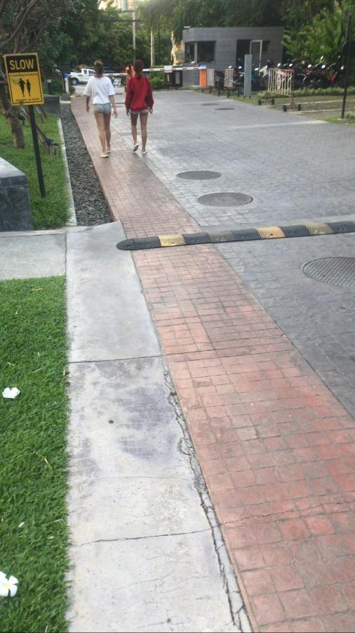 Unixx Condo Pattaya Near Walking Street Buitenkant foto