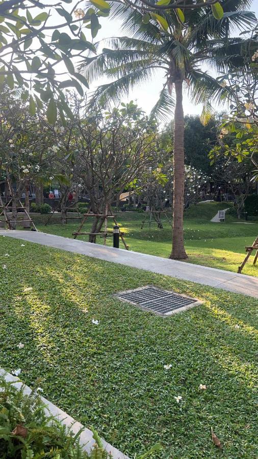 Unixx Condo Pattaya Near Walking Street Buitenkant foto