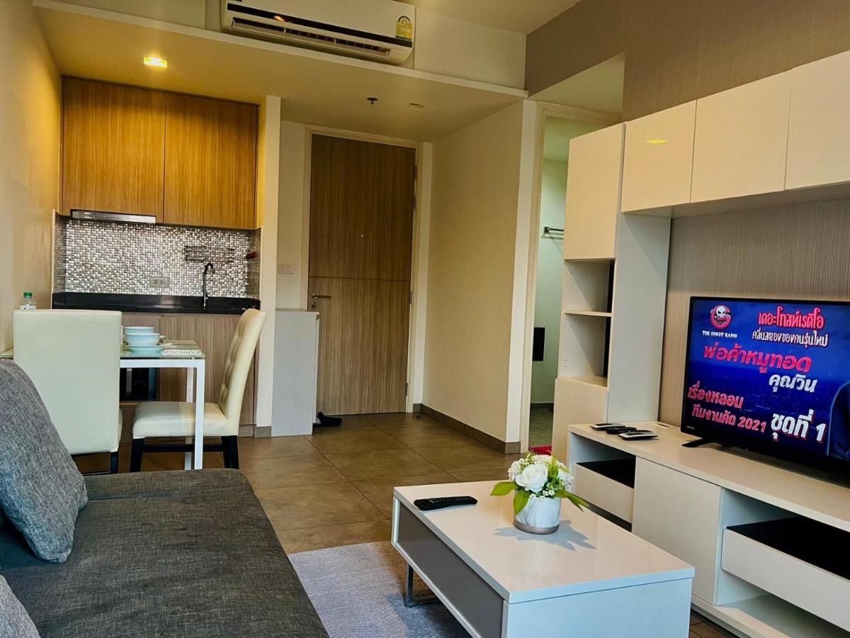Unixx Condo Pattaya Near Walking Street Buitenkant foto